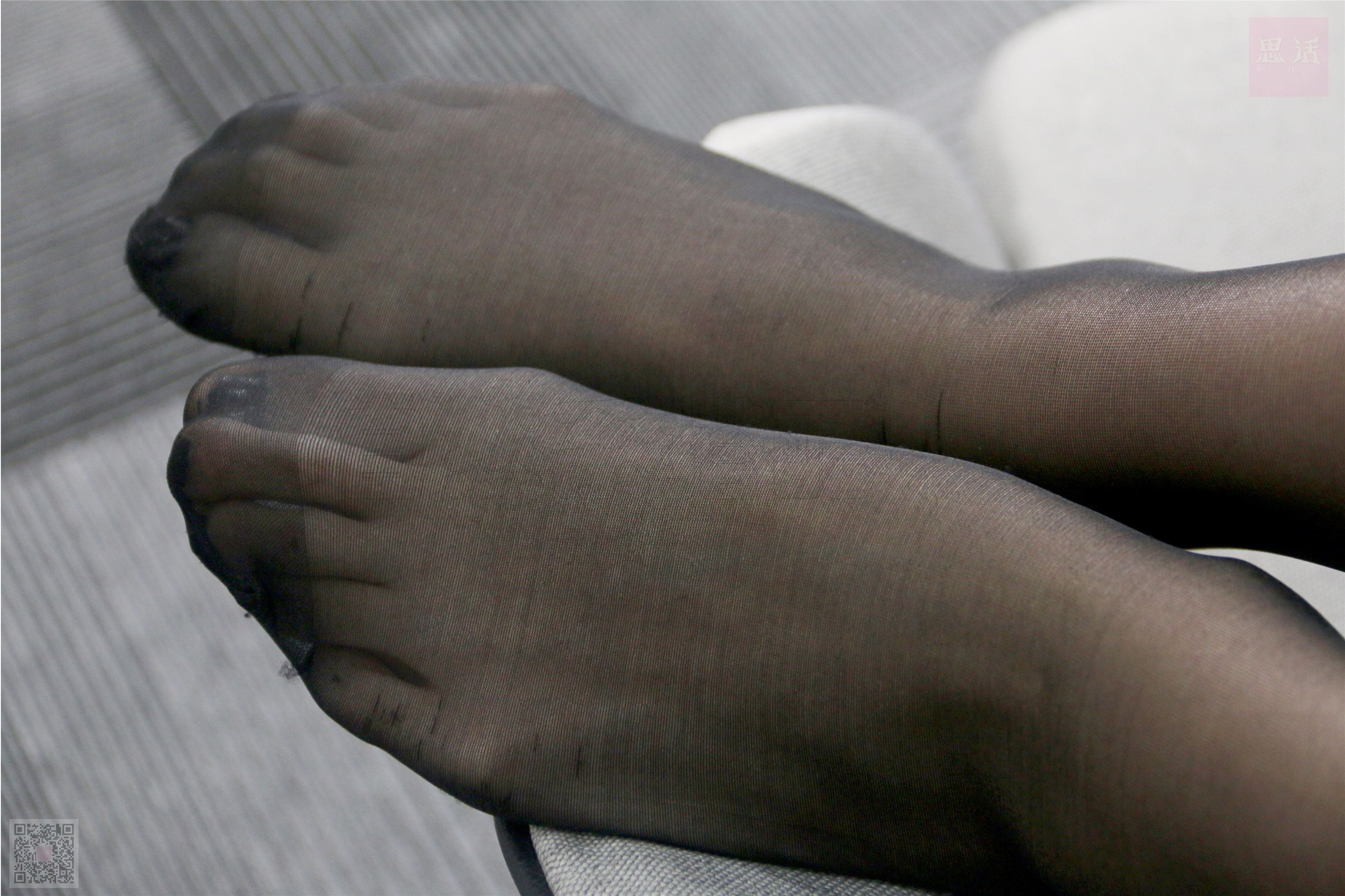 SiHua思话  SH025 kiki 涂指甲油的红裙少女